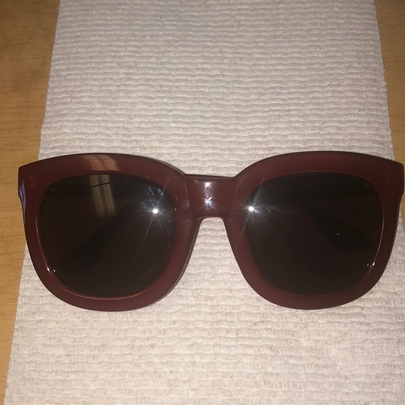 Isaac Mizrahi Red Sunglasses - Picture 1 of 2